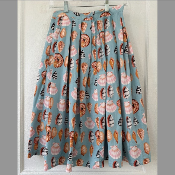 Size XS Hell Bunny Seashell Skirt - Picture 2 of 6